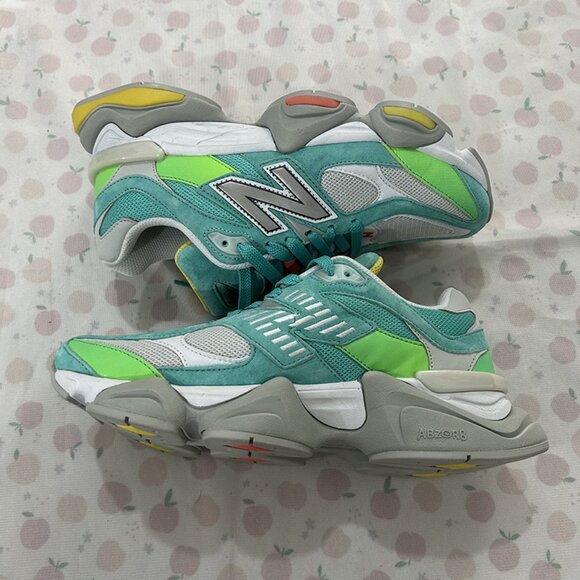 New Balance 9060 Dtlr Cyan Burst Sneakers